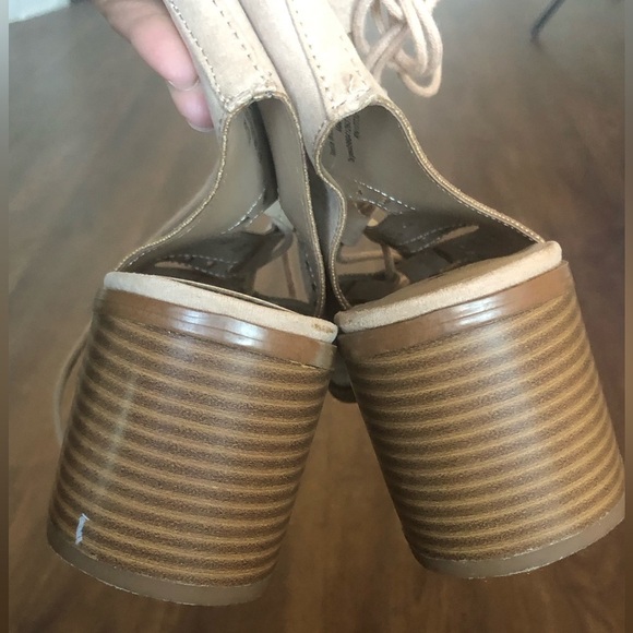 Open toe booties lace up size 8.5 - Picture 14 of 14